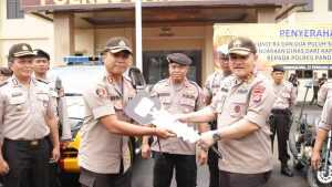 Kapolda Banten Berikan Bantuan Kendaraan ke Polres Pandeglang