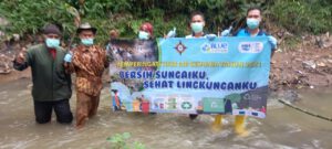 Peringati Hari Air Sedunia, PT.AGM Mekarsari Bersihkan Sungai Cicatih dan Citaringgul