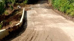 Respon Keluhan Warga, Dinas PUPR dan PT NBL Perbaiki Ruas Jalan Desa Pendreh 1 IMG 20220303 170953