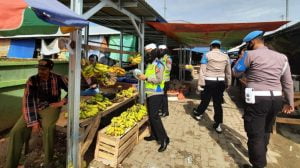 Hari Terakhir Ops Keselamatan Maung 2022, Ditlantas Polda Banten Bagikan Masker 1 IMG 20220314 192512