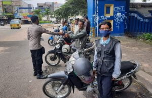 Ditbinmas Polda Banten Lakukan Imbauan Prokes di Terminal Pakupatan 1 IMG 20220318 024522