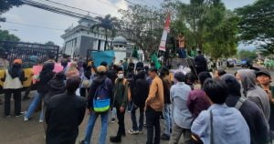 HMI Desak DPRD dan Bupati Pandeglang Tandatangani Pakta Integritas 1 IMG 20220411 194112