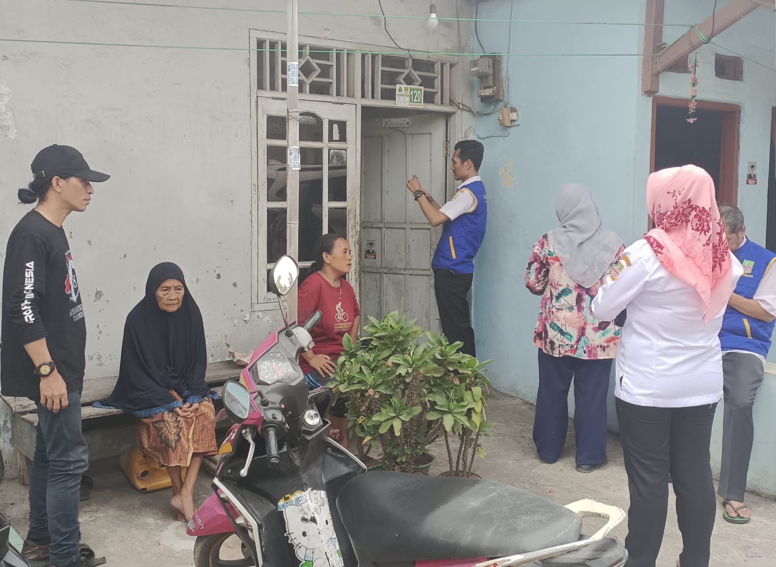 Disdukcapil Kecamatan Cikarang Barat, Rekam KTP-el Lansia di Desa Kalijaya 1 IMG 20231214 WA0042